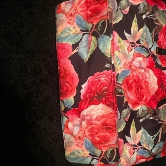 Brand new gorgeous large tote bag - Picture 2 of 3